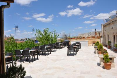 Blue Moon Cave Hotel