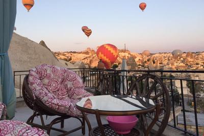 Cave Life Hotel