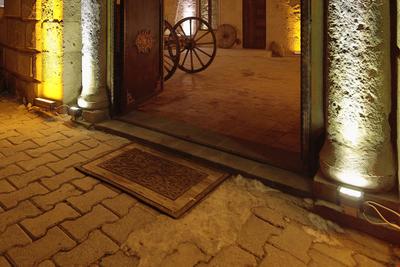Mystic Cave House Hotel