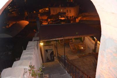 Sunset Cave Hotel