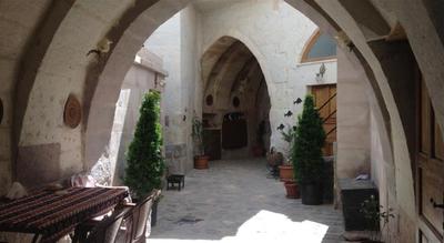 Amor Cave House
