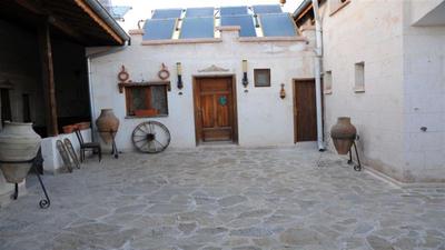 Bir Kedi Villa