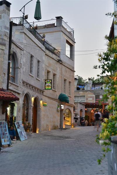 Caftan Cave Suites