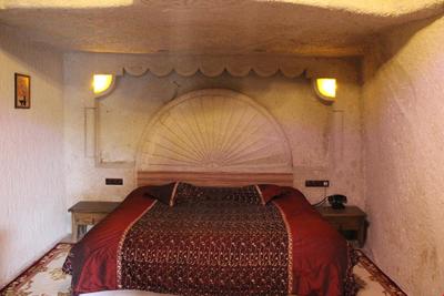 Dilek Tepesi Cave Hotel