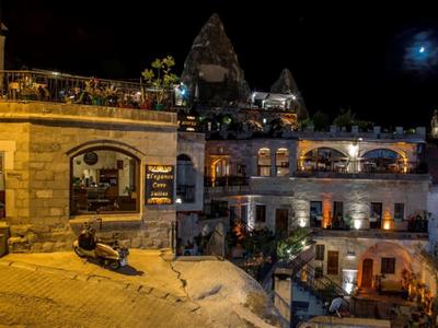 Elegance Cave Suites