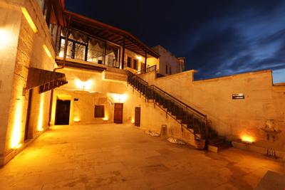 Eliz Cave House