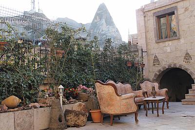 Hills Cave Hotel