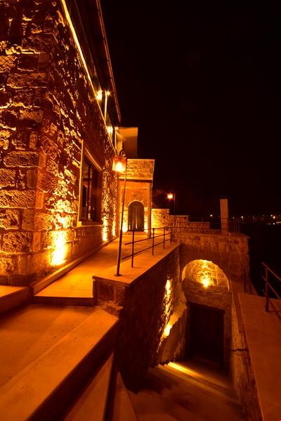 Megaron Cave Hotel