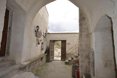 RZA Cave Hotel