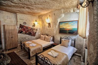 Emit Cave Hotel