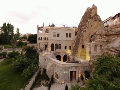 Serenus Cave Suites