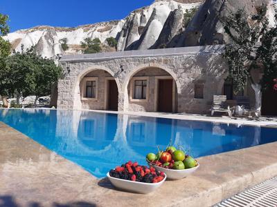 Seven Rock Cave Hotel