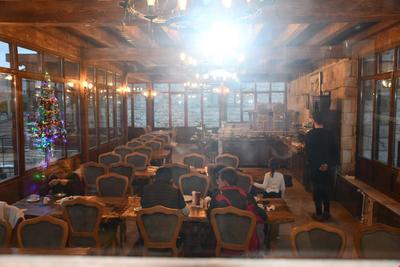 Under Cave Hotel