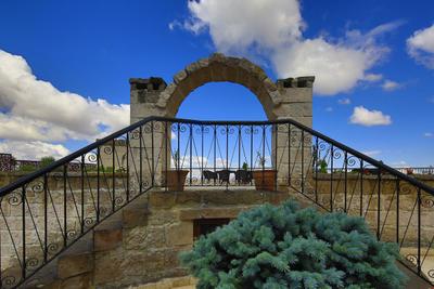 Romance Cave Suites