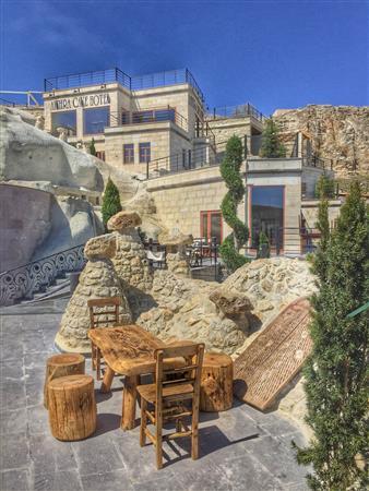 Aithra Cave Hotel