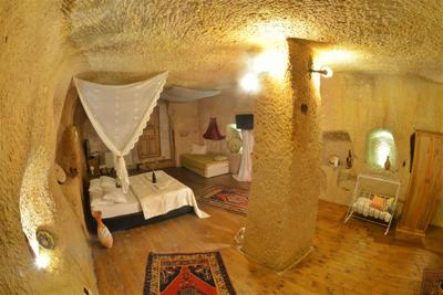 Amor Cave House