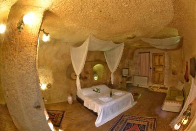 Amor Cave House