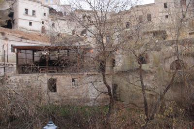 Hilem Cave House