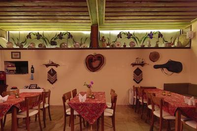 Jerveni Boutique Cave Hotel