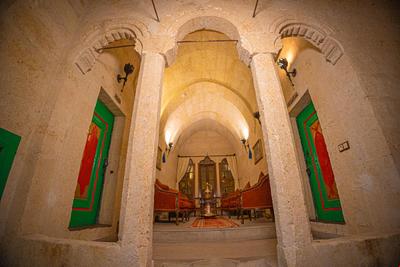 Pietra Cave Suites