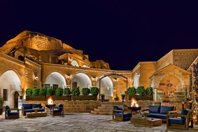 Seraphim Cave Hotel