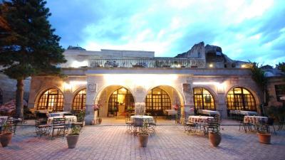 Sinasos Cave Hotel