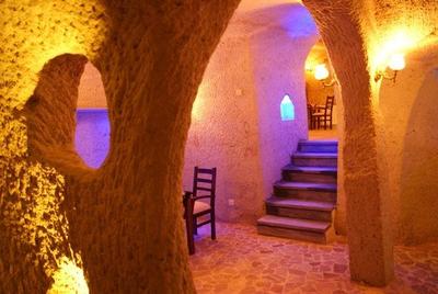 Sinasos Palace Cave Hotel