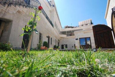 Aithra Cave Hotel