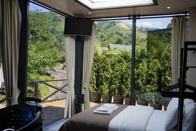 Mirrorland Bungalov