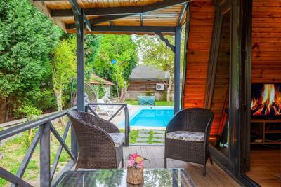 Sapanca Glr Havuzlu Bungalov