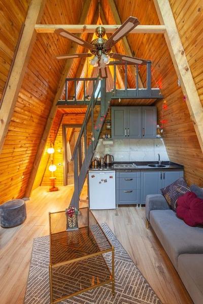 Sapanca Glr Havuzlu Bungalov