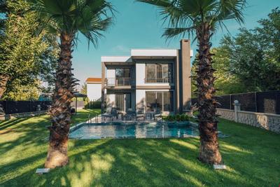 Villa Gray