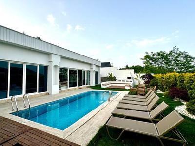 Villa SPN-902