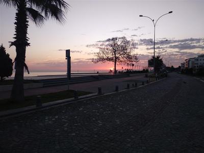 Güzel Yali Evleri