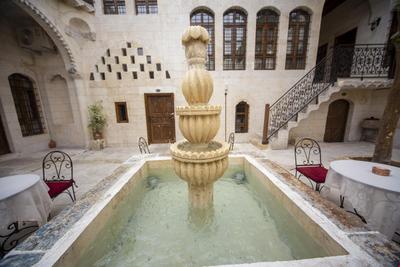 Hayatlı Konak