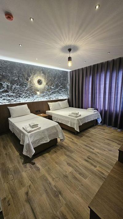 Rever Hotel