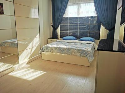 Kayan Apart