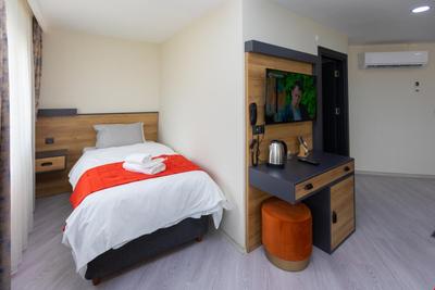 Moonlight Suite Hotel