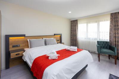 Moonlight Suite Hotel