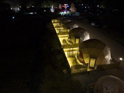 Glamping The Moon