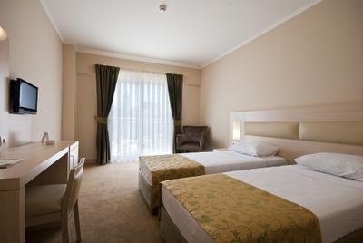 MG White Lilyum Hotel
