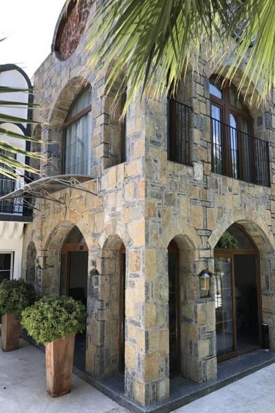 La Rosa Hotel