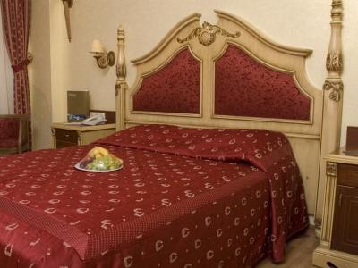 Frame Suites