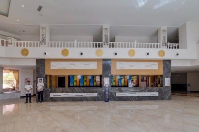 The Holiday Resort Hotel