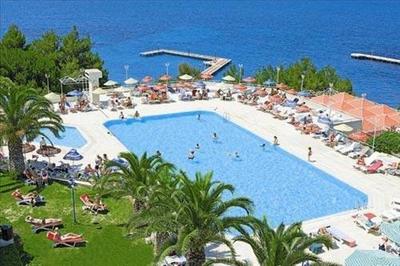 Blue Vista Hill Hotel