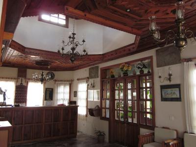 Asur Assyrian Hotel & Apartments & Villas