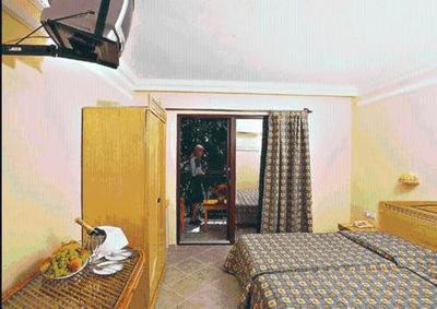 Tropic Hotel