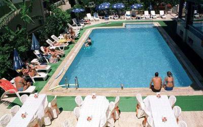 Baris Hotel & Apartments