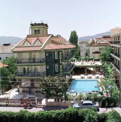 Baris Hotel & Apartments