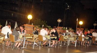 Riviera Apart